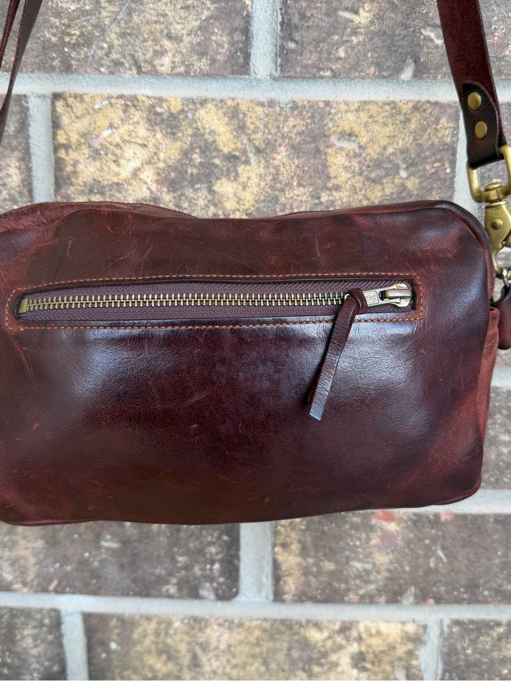 Men's Leather Crossbody Bag in Dark Brown